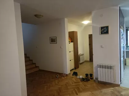 Surčin (mesto) | 4zida.rs