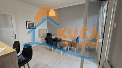 Učitelj Tasina | 4zida.rs
