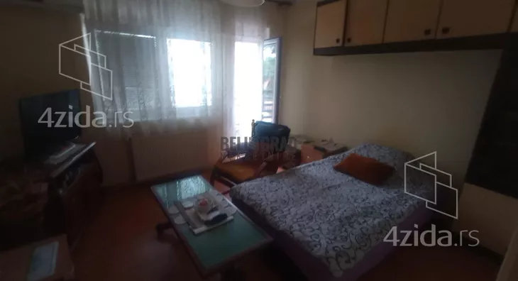 Šestosoban stan | 4zida