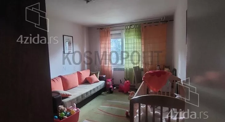 Šestosoban stan | 4zida