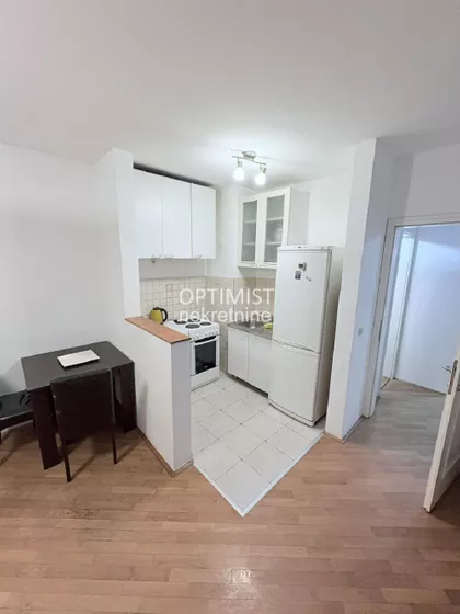 Albanske spomenice | 4zida.rs