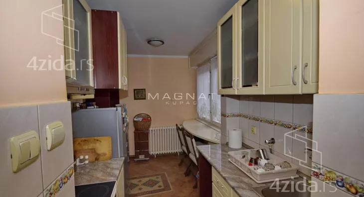 Troiposoban stan | 4zida