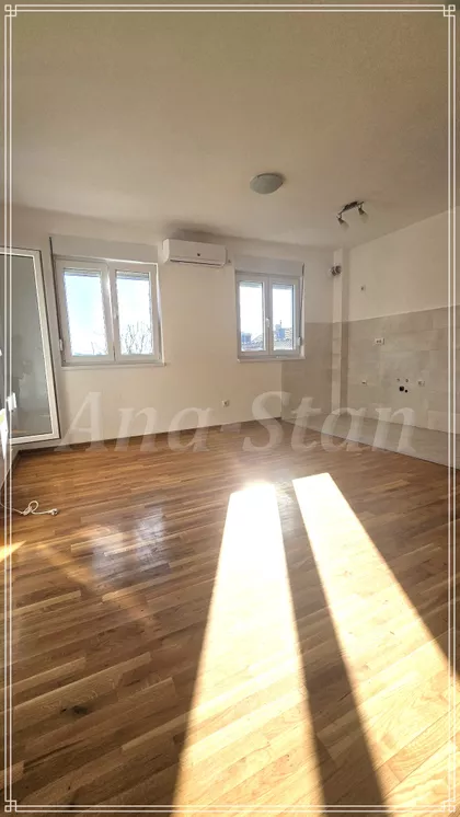 Kaluđerica | 4zida.rs