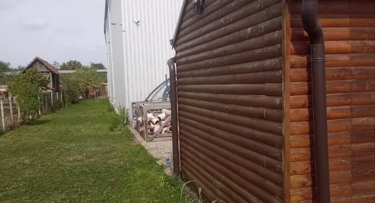 Poslovna zgrada | 4zida