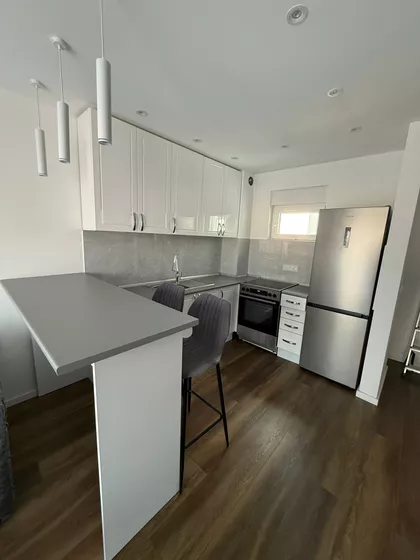 Cara Dušana | 4zida.rs