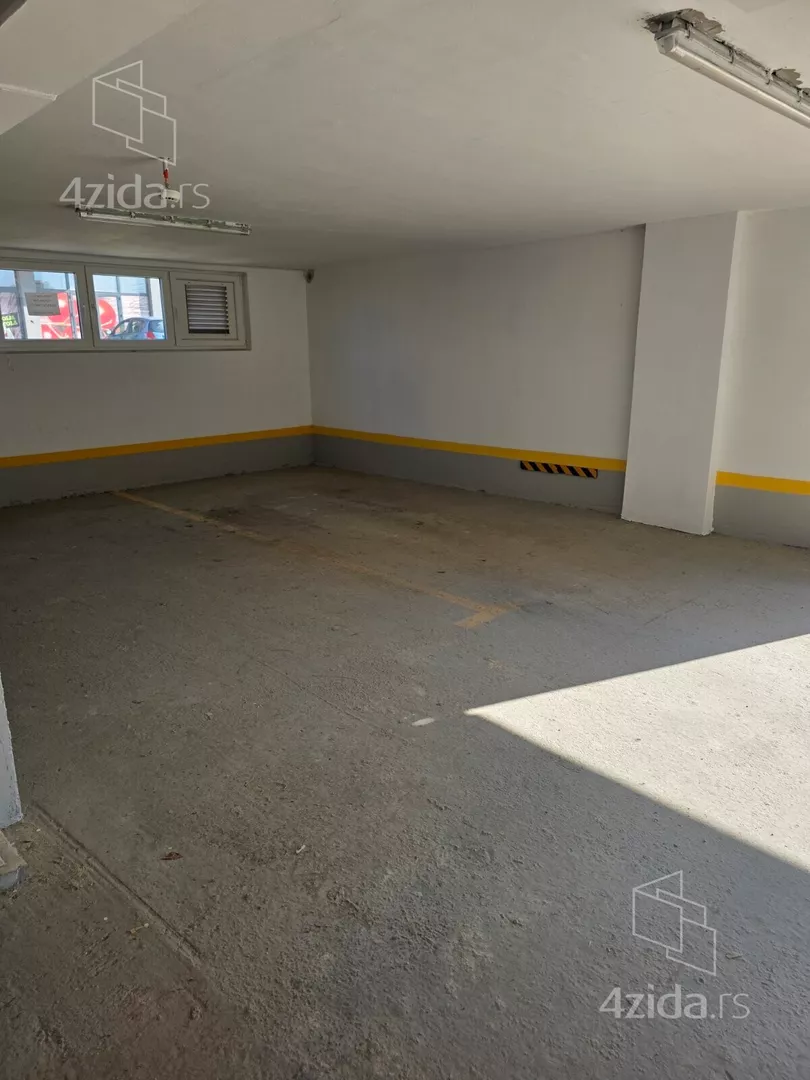 Garaža | 4zida