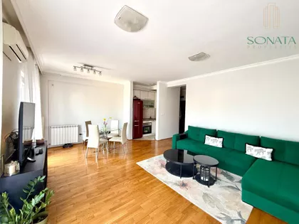 Crveni Krst Vračar | 4zida.rs