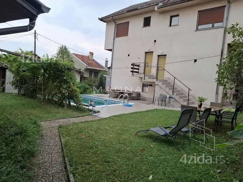 5-etažna kuća | 4zida