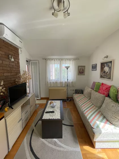 Nemanjina | 4zida.rs