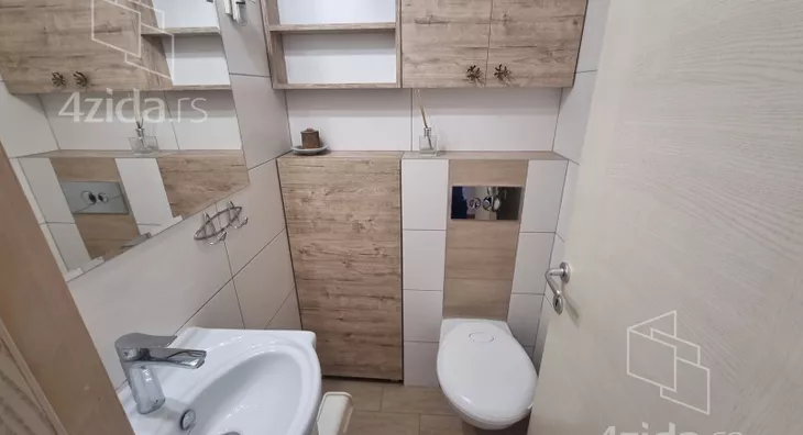 Petosoban stan | 4zida