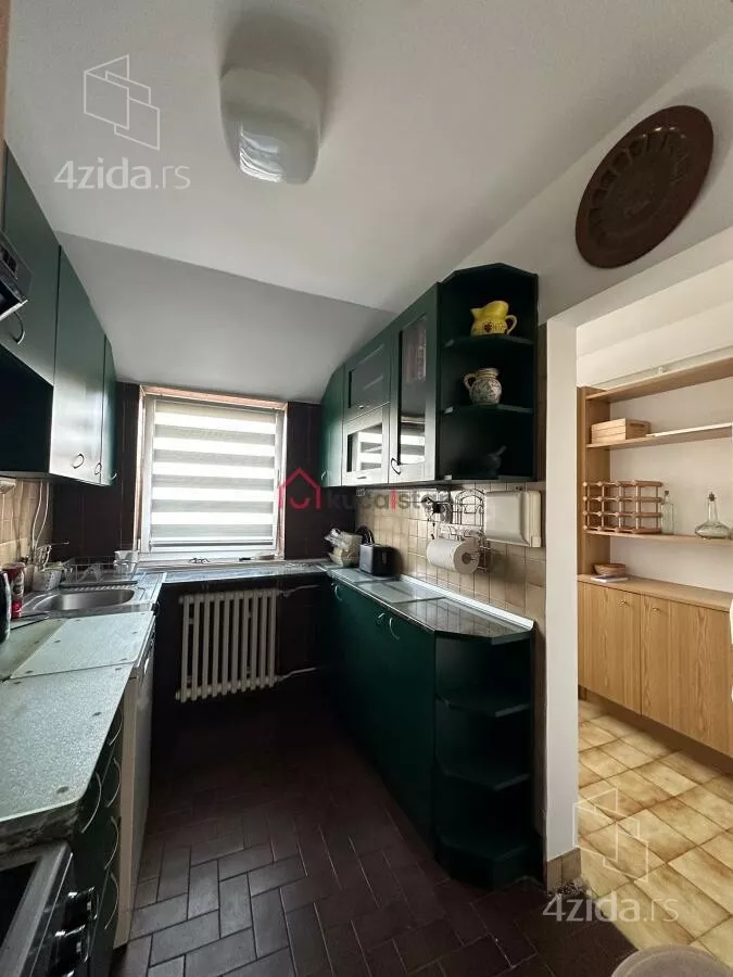 Petosoban stan | 4zida