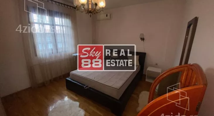 Šestosoban stan | 4zida