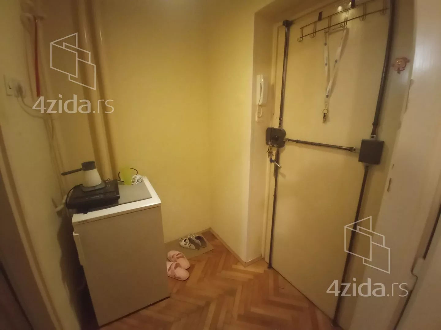 Garsonjera | 4zida
