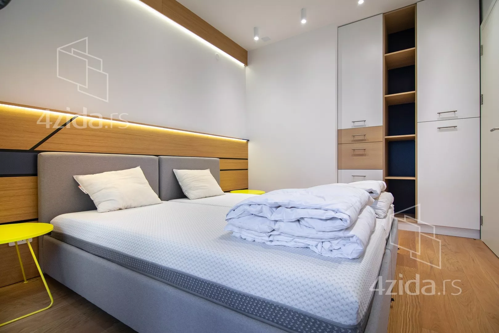 Petosoban stan | 4zida