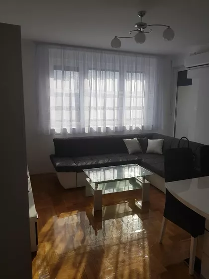 Braće Ribnikar | 4zida.rs