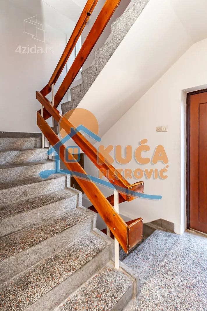 4-etažna kuća | 4zida