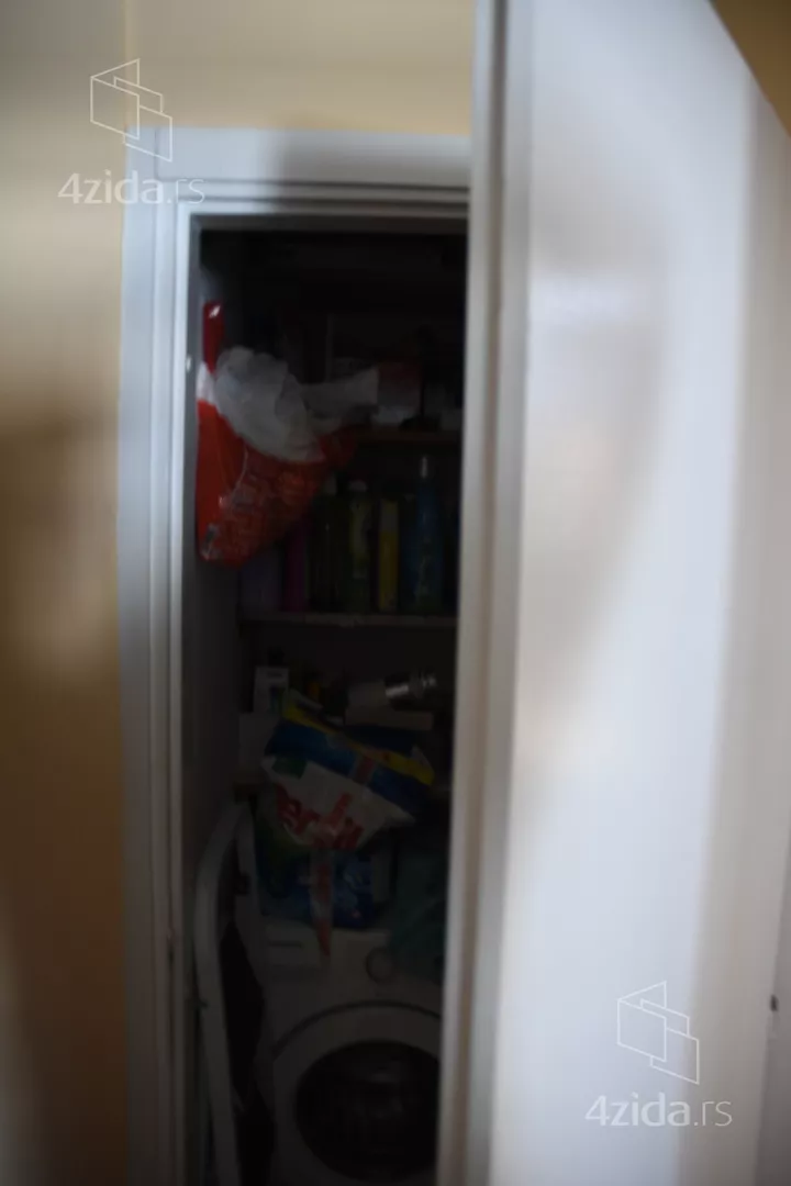 Četvoroiposoban stan | 4zida