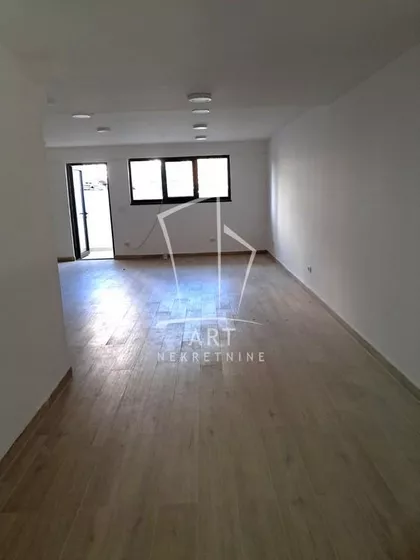 Albanske spomenice | 4zida.rs