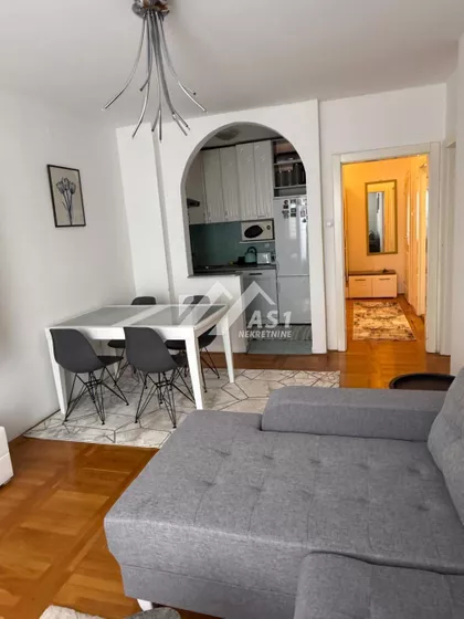 Bulevar Cara Lazara | 4zida.rs