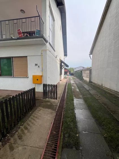 Zmaj Jovina 24A | 4zida.rs