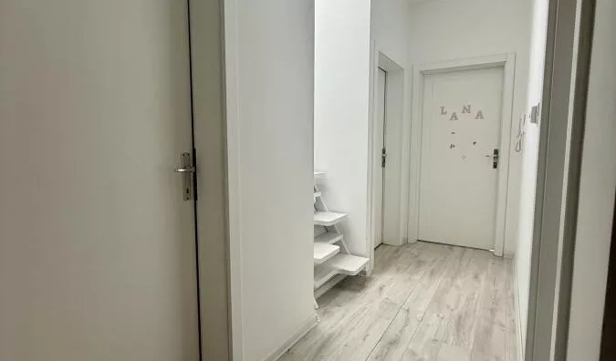 Četvoroiposoban stan | 4zida