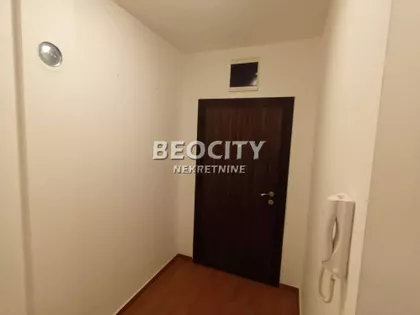 Bate Brkić | 4zida.rs
