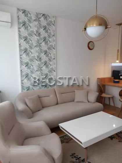 Tadije Sondermajera | 4zida.rs