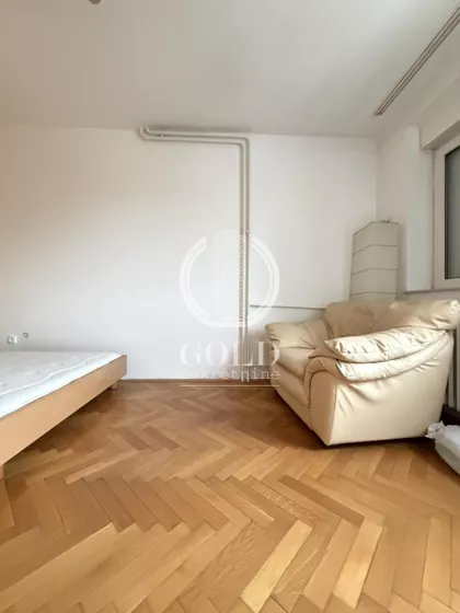 Stari Grad | 4zida.rs