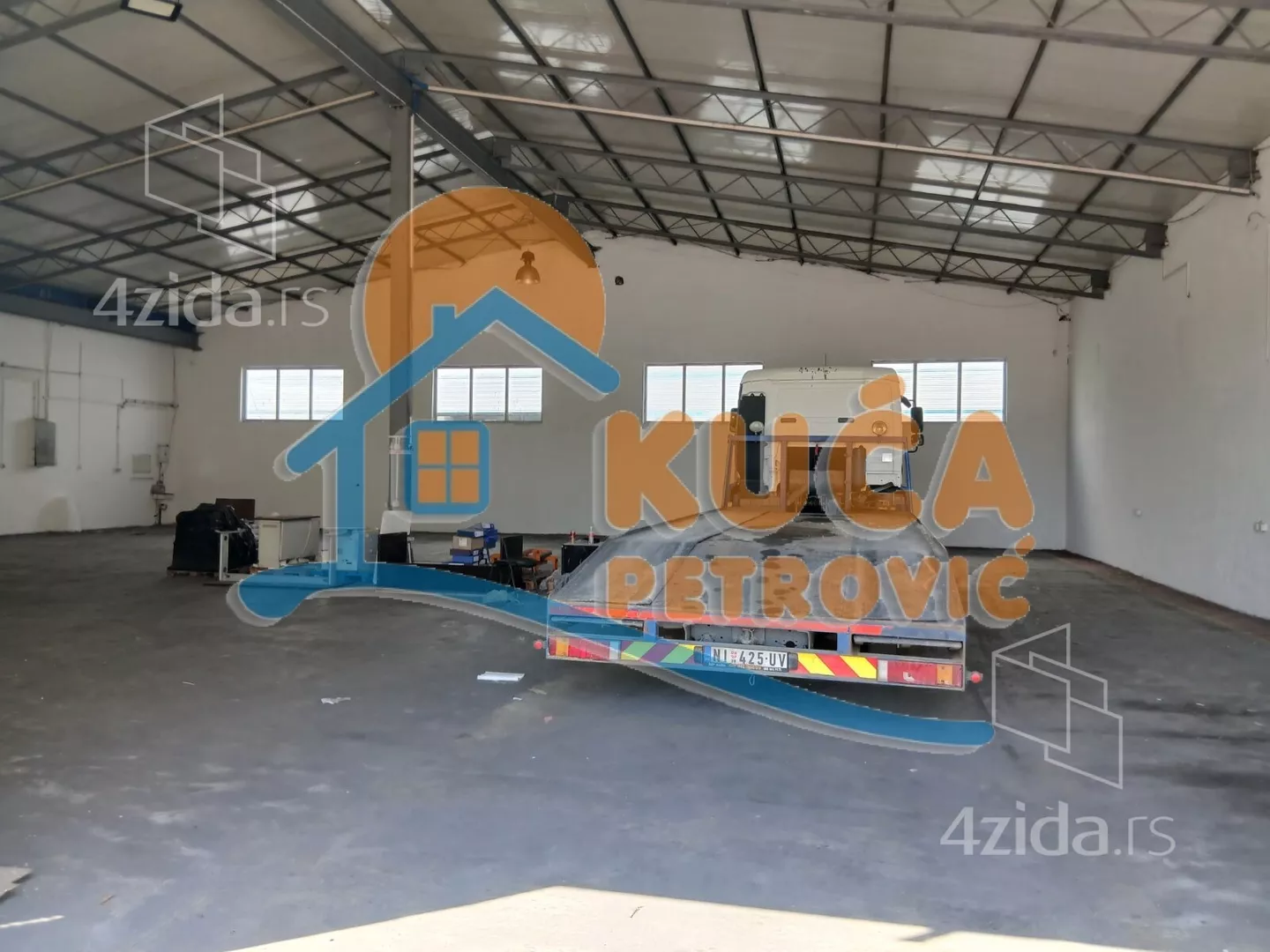 Lokal | 4zida