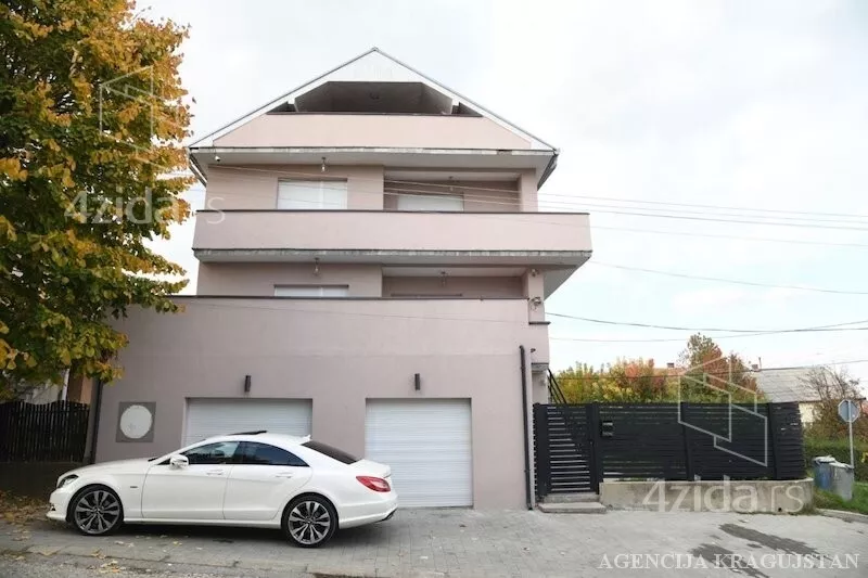 3-etažna kuća | 4zida