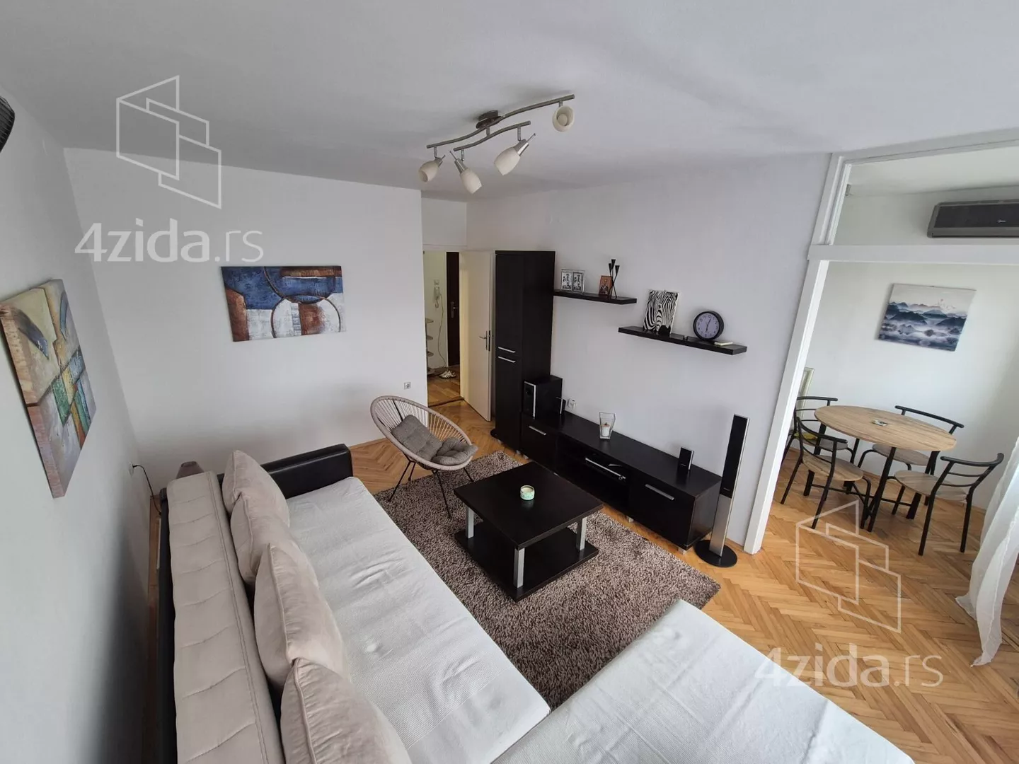 Jednoiposoban stan | 4zida