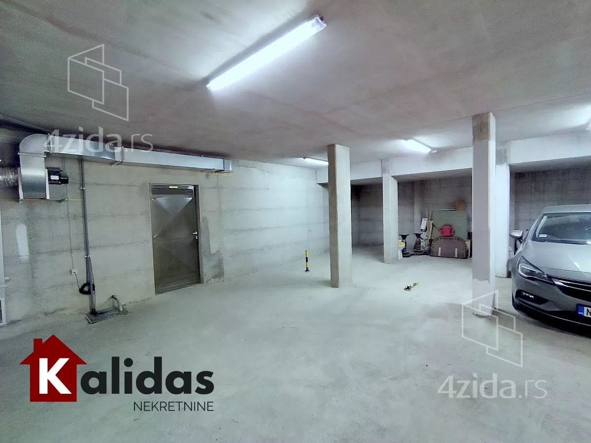 Garaža | 4zida