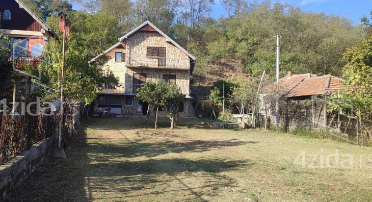 3-etažna kuća | 4zida