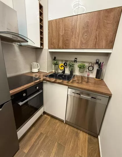 Generala Zaha | 4zida.rs