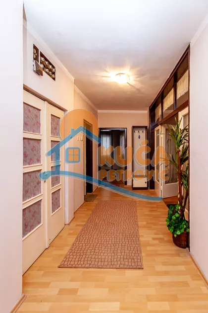 Jovana Skerlića | 4zida.rs