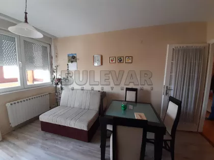 Trg 14. oktobra | 4zida.rs