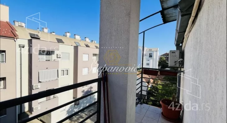 Petosoban stan | 4zida