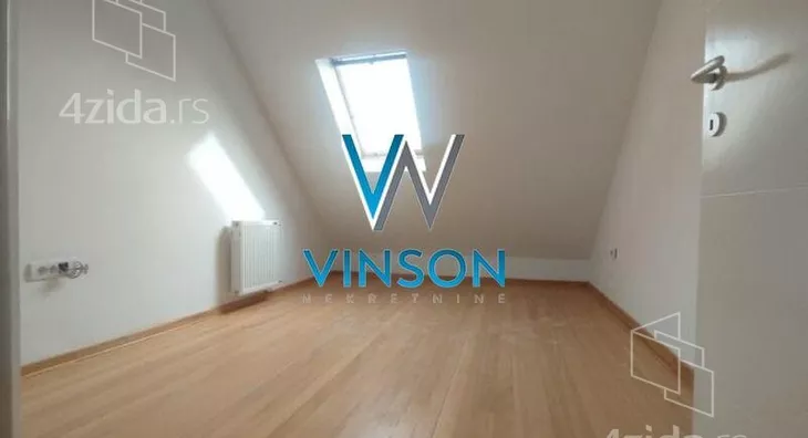 Četvoroiposoban stan | 4zida