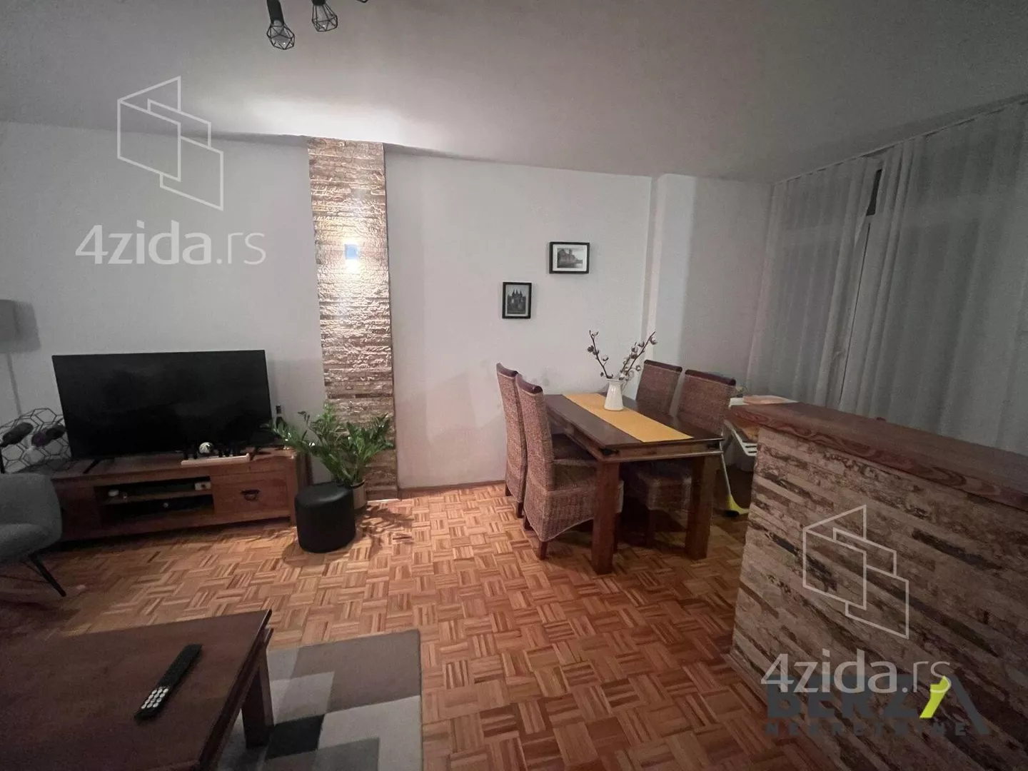 Dvoiposoban stan | 4zida