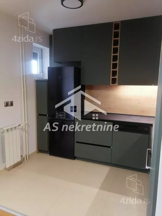 Četvoroiposoban stan | 4zida