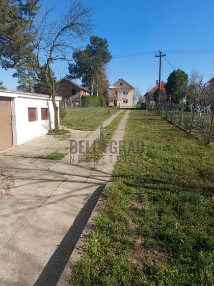 Pere Radinovića | 4zida.rs