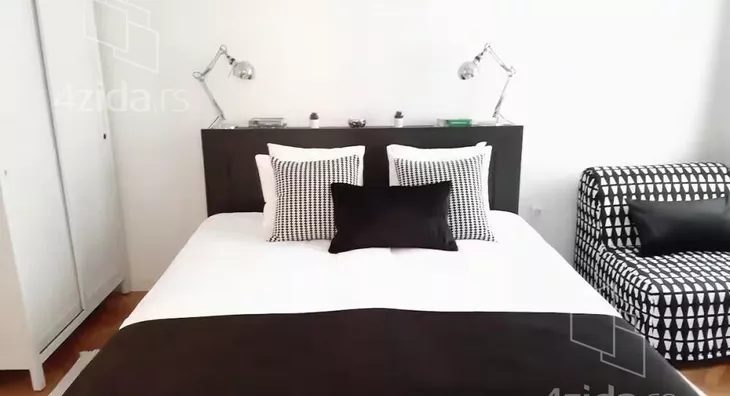 Četvoroiposoban stan | 4zida