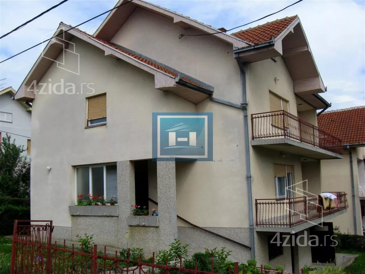 Kuća | 4zida