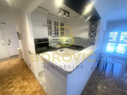 Blok 44 TC Piramida | 4zida.rs