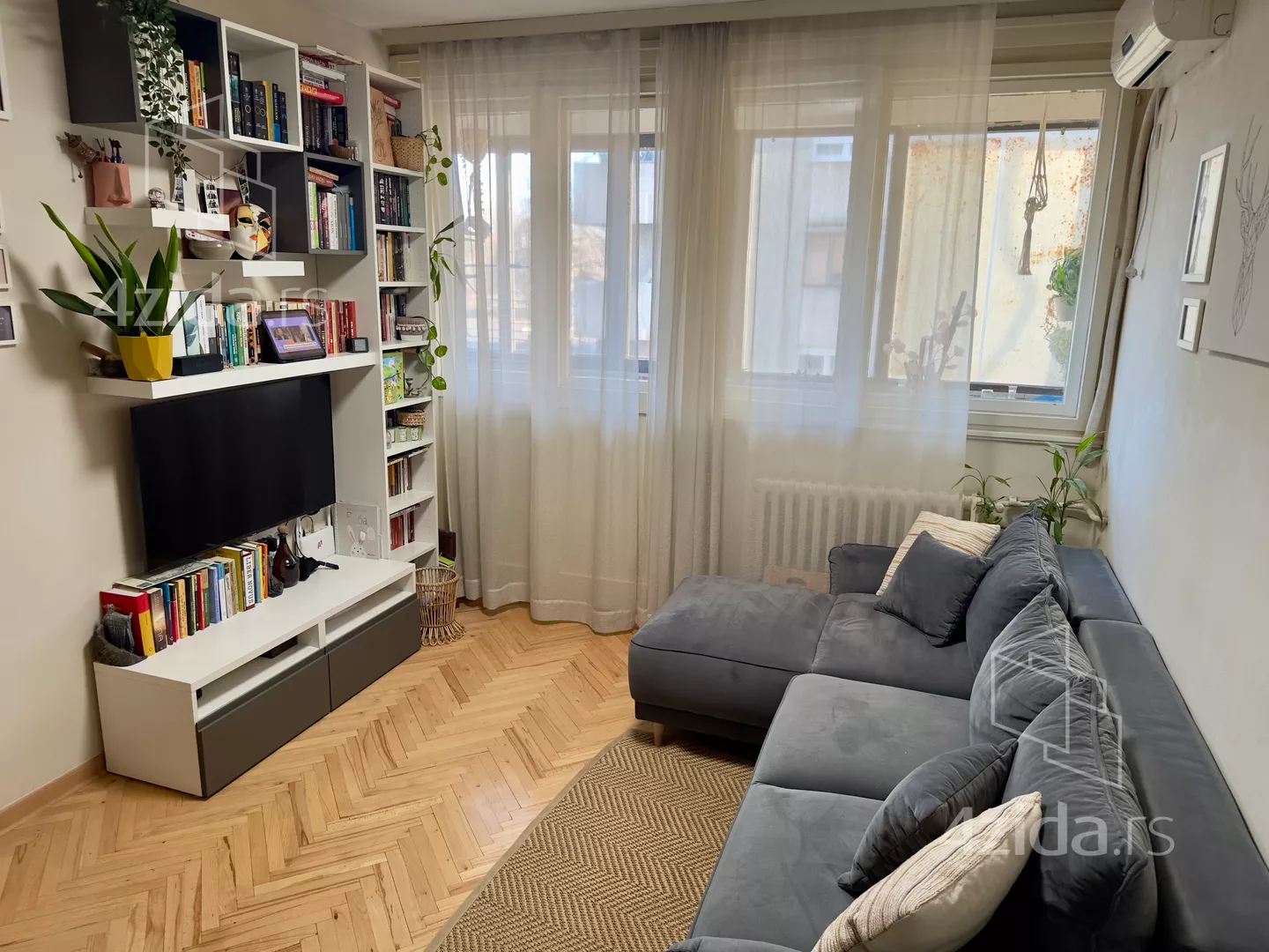 Jednoiposoban stan | 4zida