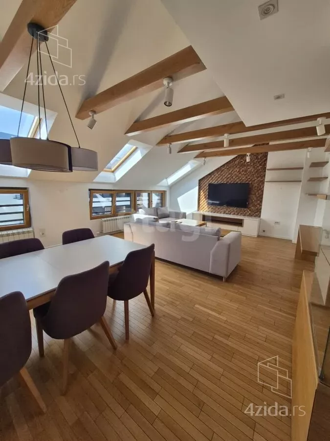 Petosoban stan | 4zida