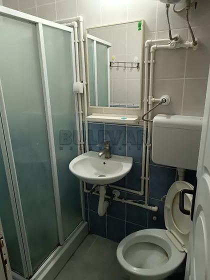 Rentgenova | 4zida.rs