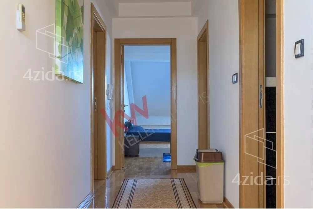 Petosoban stan | 4zida