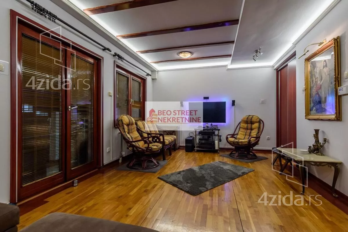 Četvoroiposoban stan | 4zida