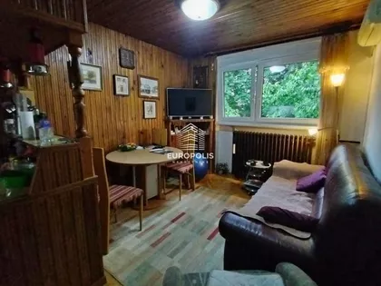 Pere Todorovića | 4zida.rs